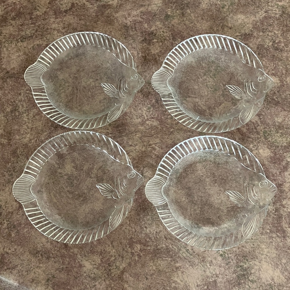 Studio Nova Clear Glass Fish  Salad or Dessert Plates Set of 4